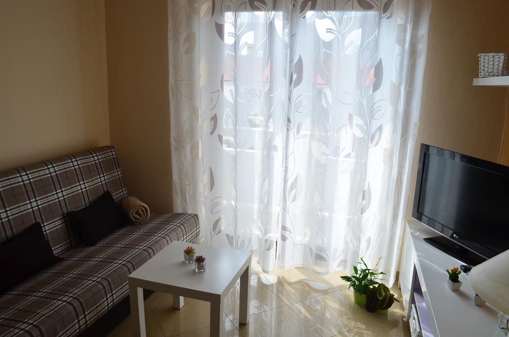 Apartments Mihalic Baška Oda fotoğraf