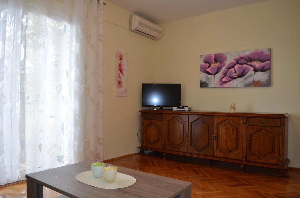 Apartments Mihalic Baška Oda fotoğraf